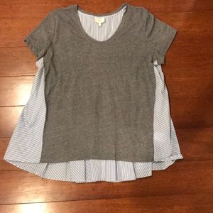 🍋 2 for 15 Grey tee with dress shirt material